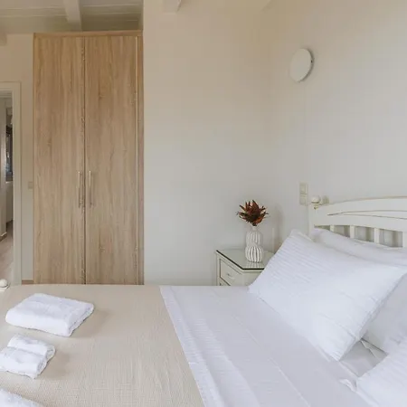 Stone Pearl Kea Apartment